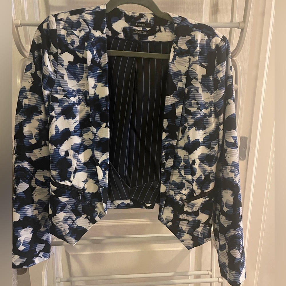 RW&Co Patterned Blazer
